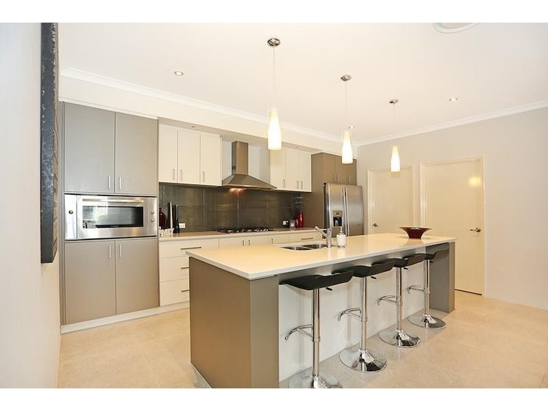4 Lorea Loop, Halls Head WA 6210
