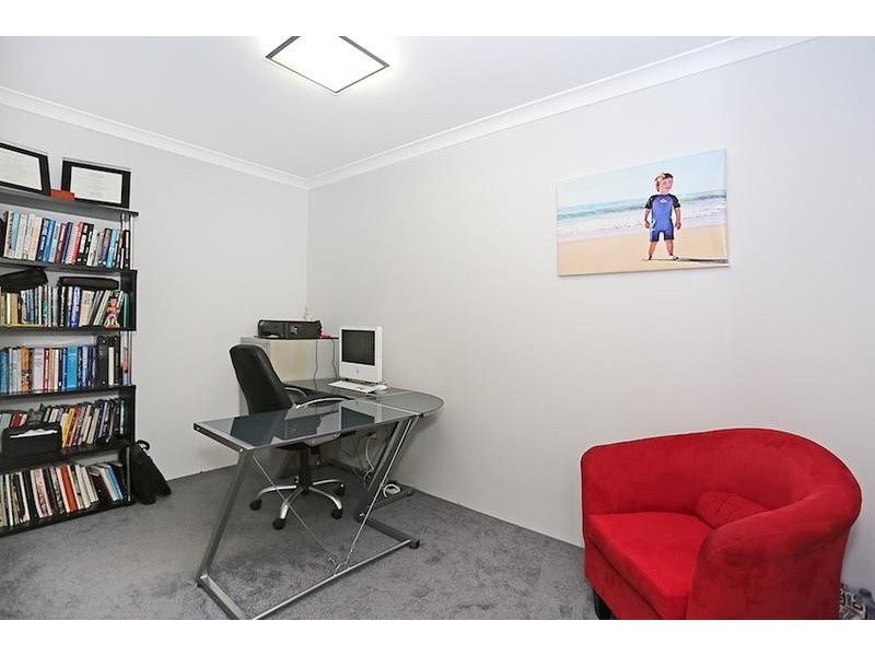 4 Lorea Loop, Halls Head WA 6210