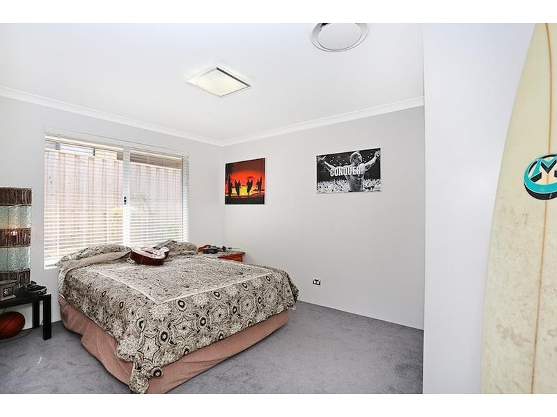 4 Lorea Loop, Halls Head WA 6210