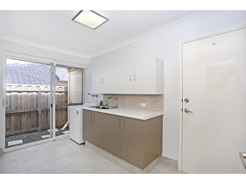 4 Lorea Loop, Halls Head WA 6210