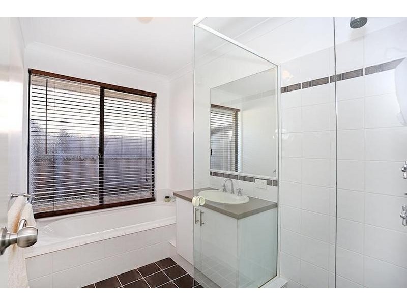 24 Adriana Way, Halls Head WA 6210