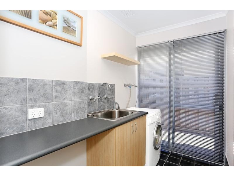 52 Seascapes Boulevard, Halls Head WA 6210