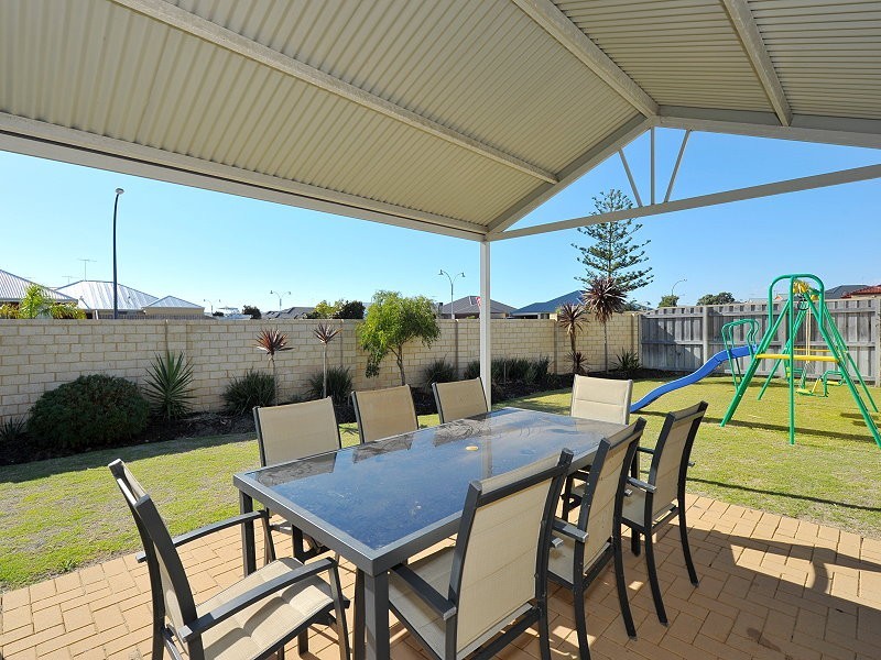 36 Seascapes Boulevard, Halls Head WA 6210