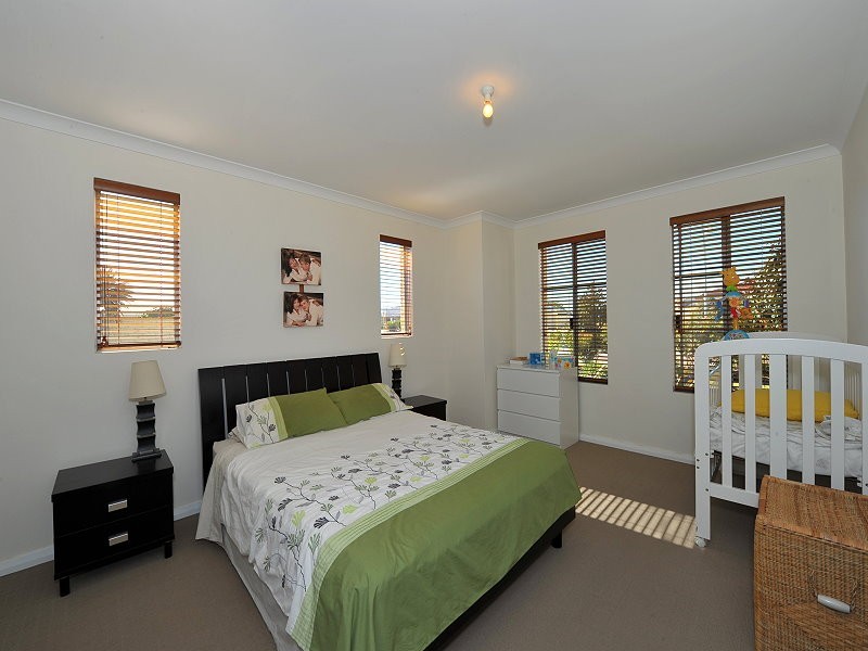 36 Seascapes Boulevard, Halls Head WA 6210