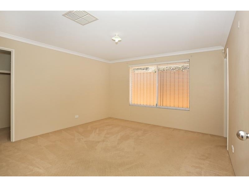 25 Brouwer Trail, Dudley Park WA 6210