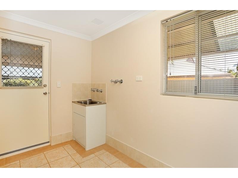 25 Brouwer Trail, Dudley Park WA 6210