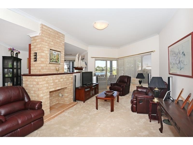 82 Banksia Terrace, South Yunderup WA 6208