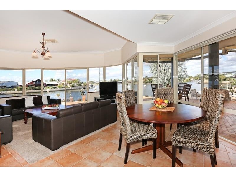 82 Banksia Terrace, South Yunderup WA 6208