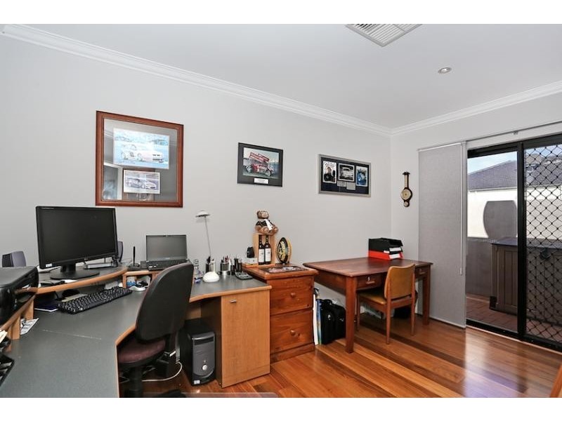 28 Aztec Island Retreat, Halls Head WA 6210