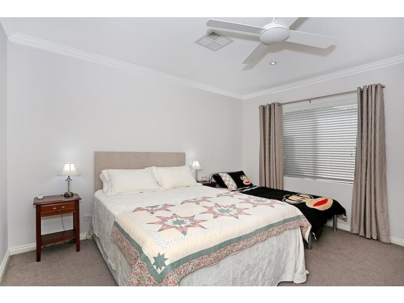 28 Aztec Island Retreat, Halls Head WA 6210