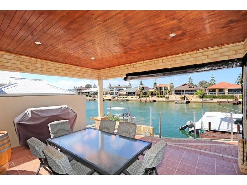 28 Aztec Island Retreat, Halls Head WA 6210