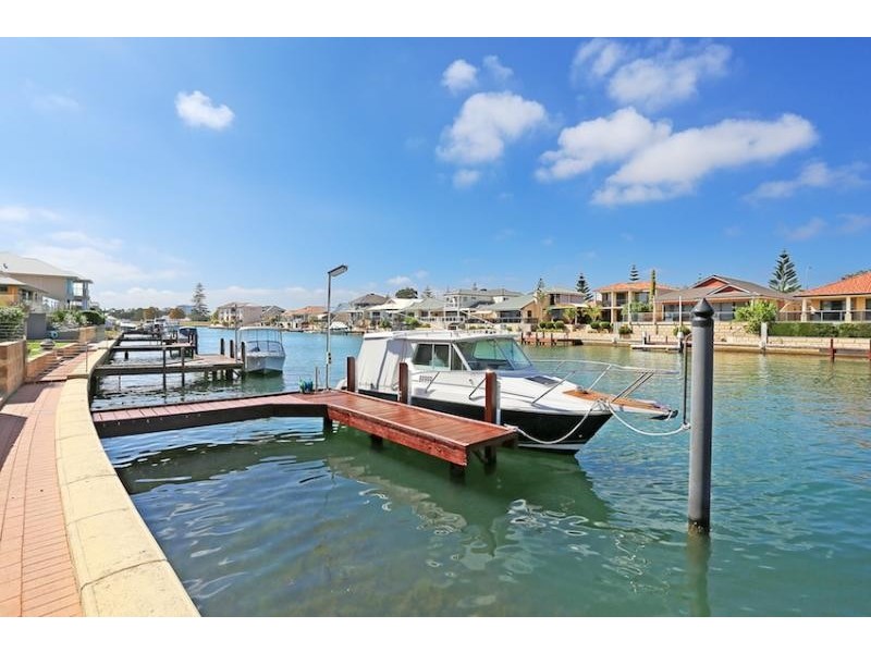 28 Aztec Island Retreat, Halls Head WA 6210