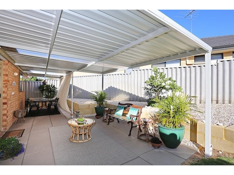 2B Grange Court, Halls Head WA 6210