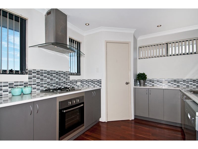 26 Sail Avenue, Wannanup WA 6210