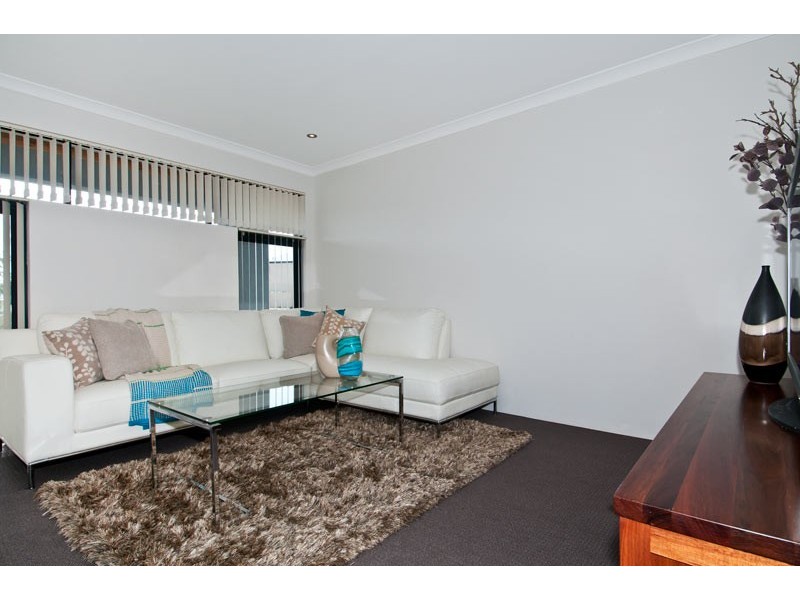 26 Sail Avenue, Wannanup WA 6210