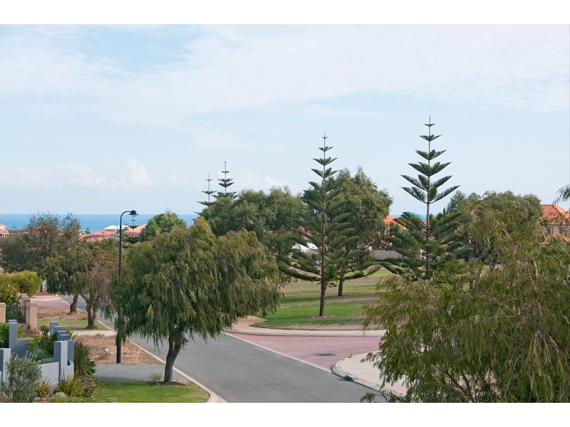26 Sail Avenue, Wannanup WA 6210