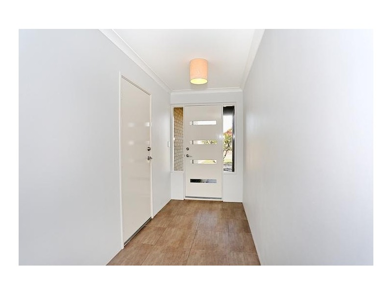 24 Marsdenia Road, Halls Head WA 6210