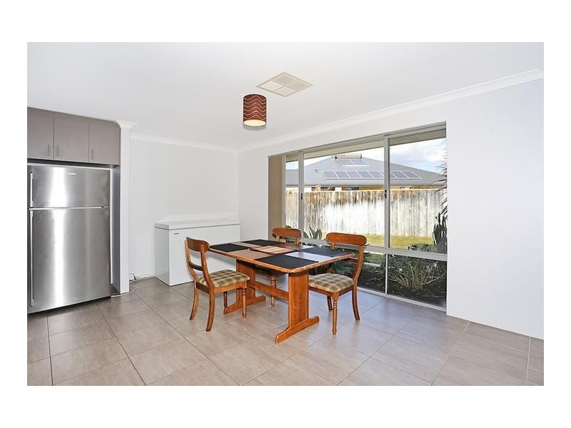 24 Marsdenia Road, Halls Head WA 6210