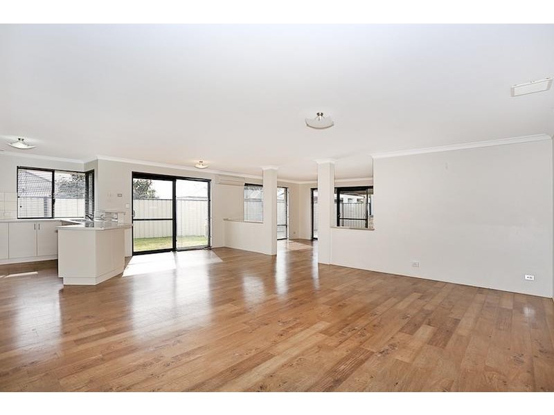 30 Camden Wy, Meadow Springs WA 6210