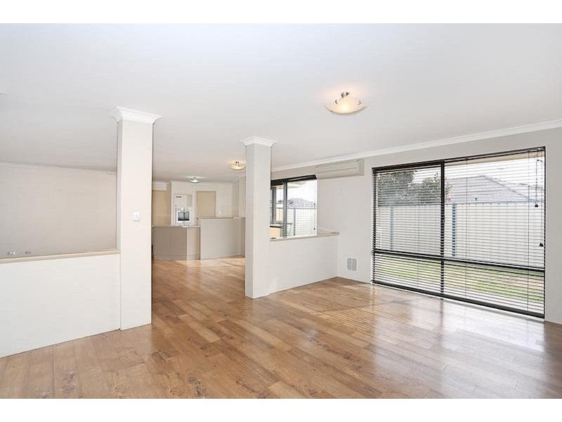 30 Camden Wy, Meadow Springs WA 6210