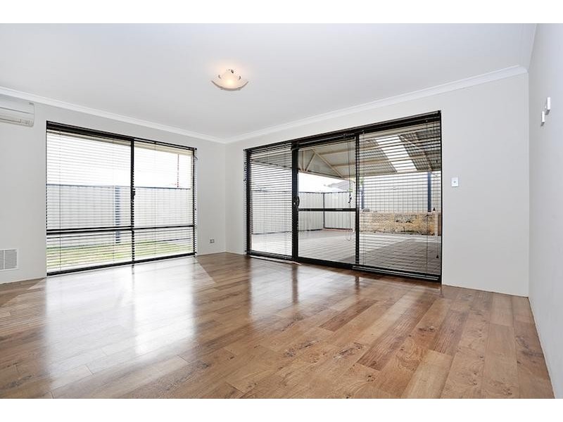 30 Camden Wy, Meadow Springs WA 6210