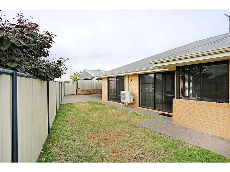 30 Camden Wy, Meadow Springs WA 6210