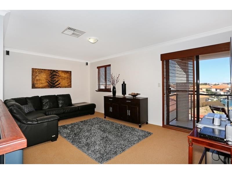 38 Abrolhos Quay, Wannanup WA 6210