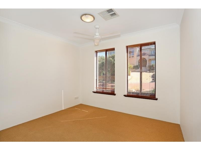 38 Abrolhos Quay, Wannanup WA 6210