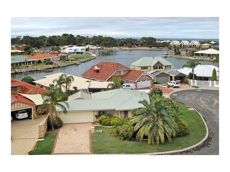 8 Fitzroy Close, Dudley Park WA 6210