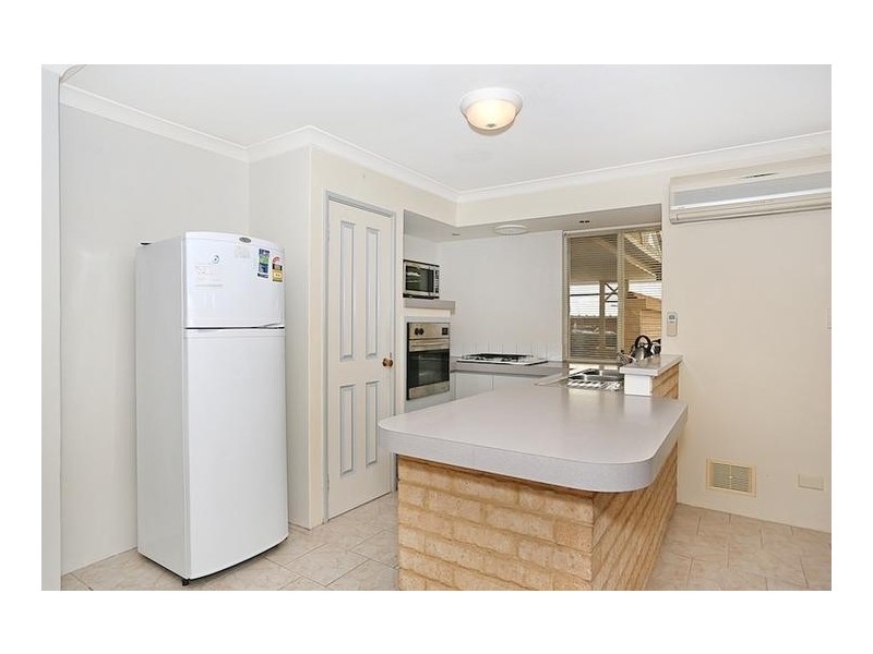 8 Fitzroy Close, Dudley Park WA 6210