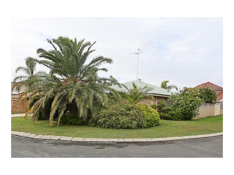 8 Fitzroy Close, Dudley Park WA 6210