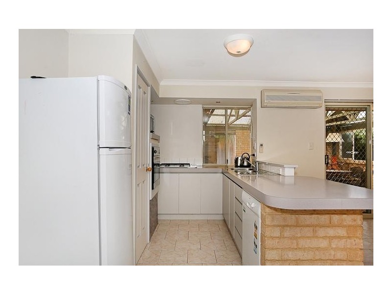 8 Fitzroy Close, Dudley Park WA 6210