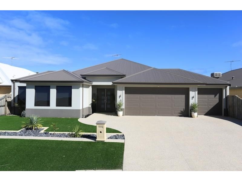 5 Tectona Way, Halls Head WA 6210