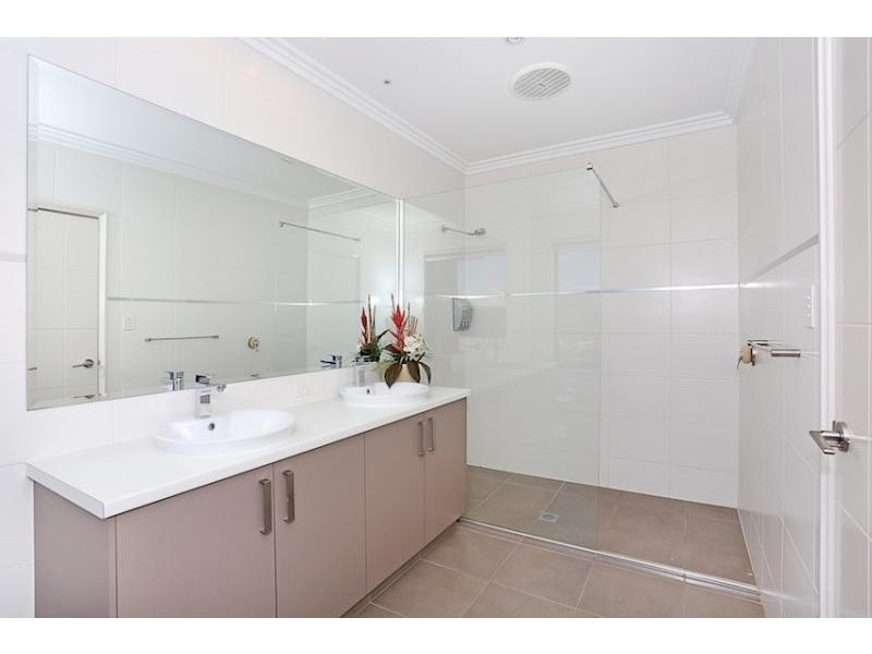 5 Tectona Way, Halls Head WA 6210