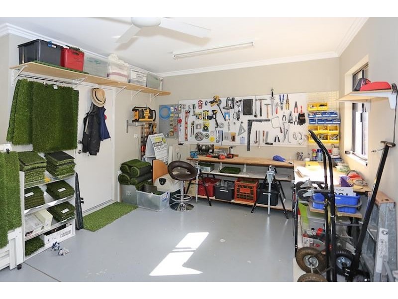 5 Tectona Way, Halls Head WA 6210