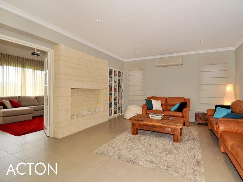 70 Boardwalk Boulevard, Halls Head WA 6210