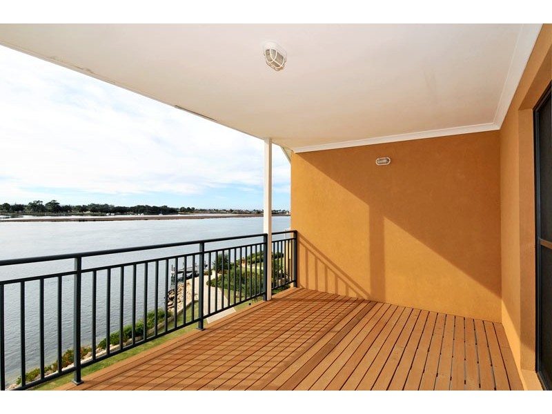 15/19 San Marco Quays, Halls Head WA 6210