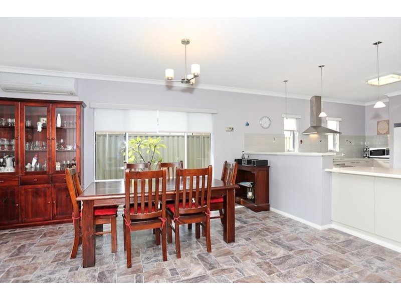 15 Purcell Gardens, South Yunderup WA 6208