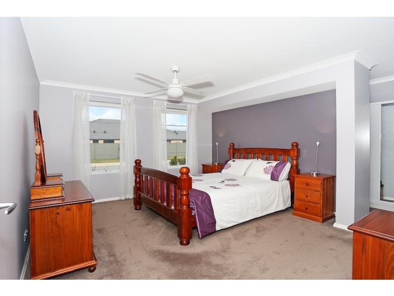 15 Purcell Gardens, South Yunderup WA 6208