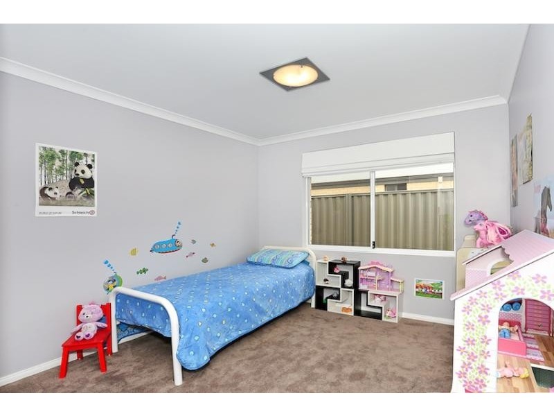 15 Purcell Gardens, South Yunderup WA 6208