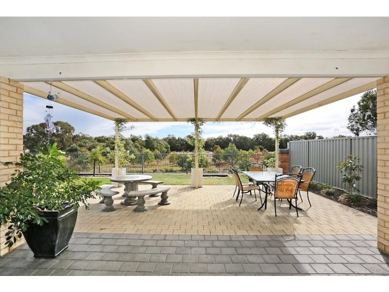 15 Purcell Gardens, South Yunderup WA 6208