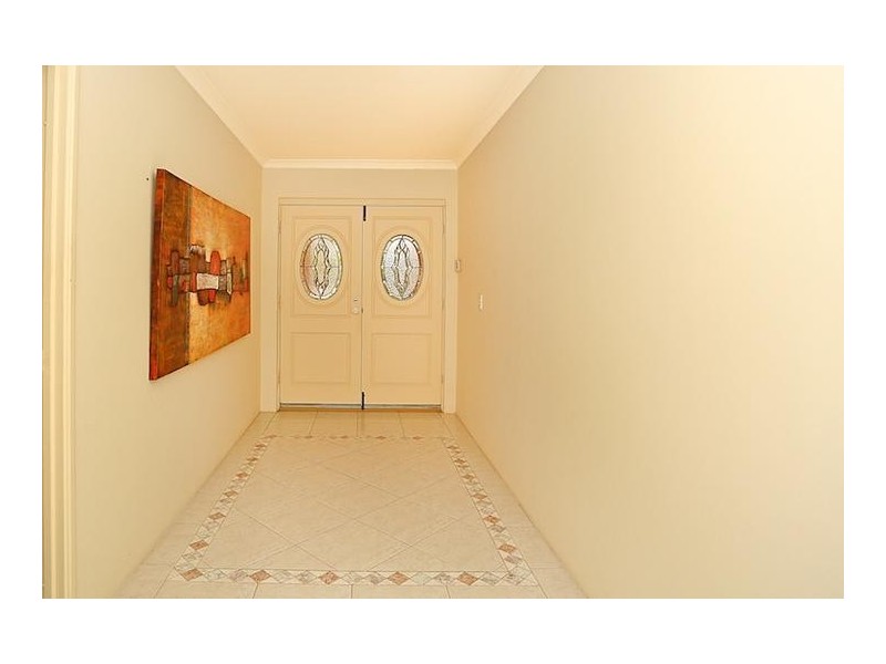 19 Waterside Drive, Dudley Park WA 6210