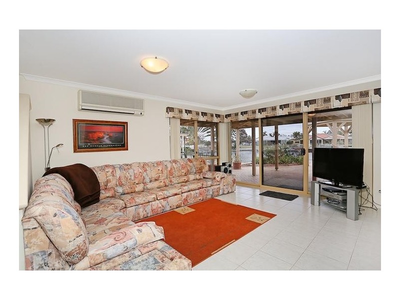 19 Waterside Drive, Dudley Park WA 6210