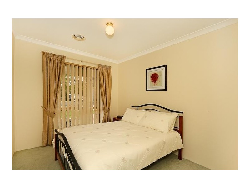 19 Waterside Drive, Dudley Park WA 6210