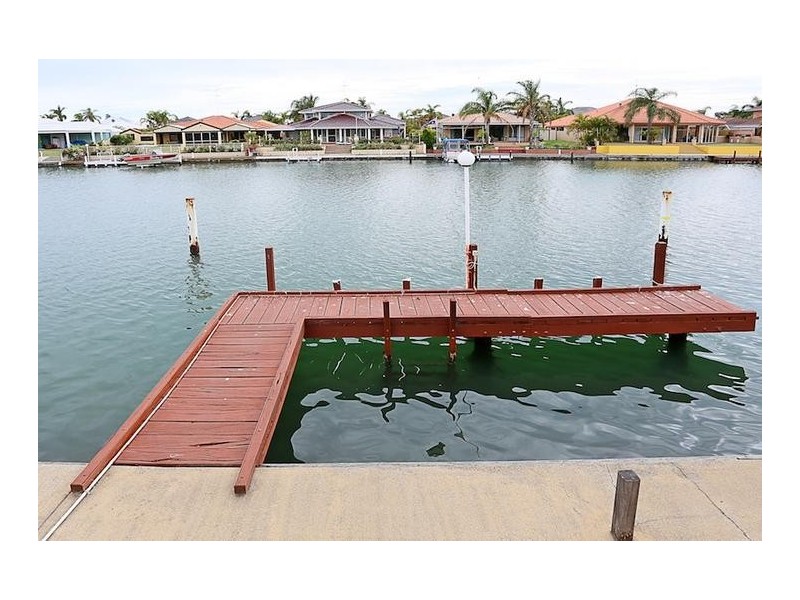 19 Waterside Drive, Dudley Park WA 6210