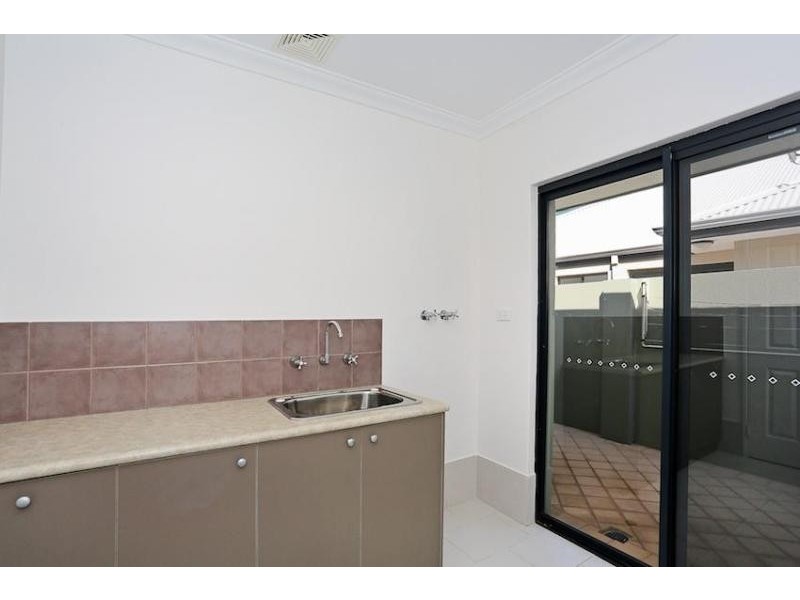 7 Ragamuffin Point, Halls Head WA 6210