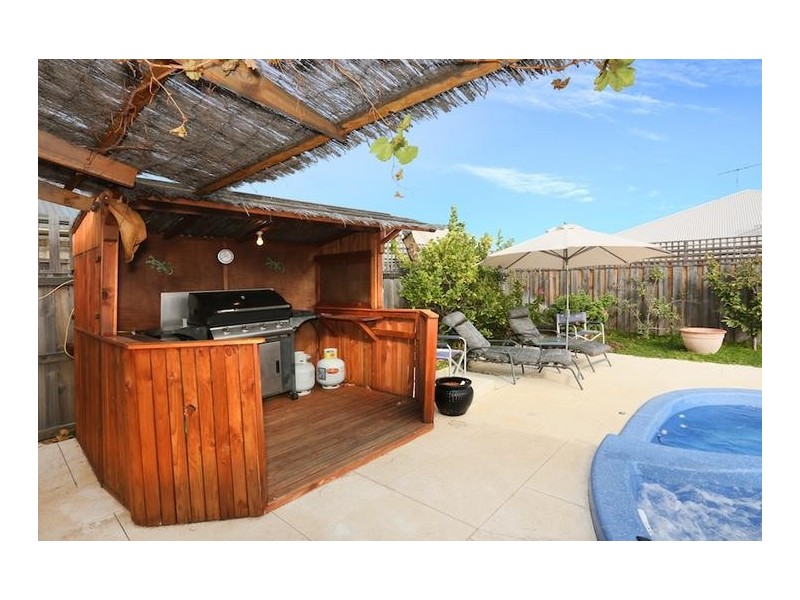 17 Karon Vista, Halls Head WA 6210