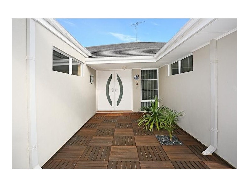 17 Karon Vista, Halls Head WA 6210