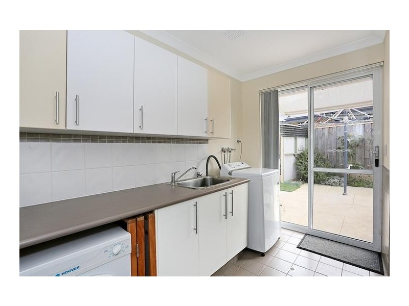 17 Karon Vista, Halls Head WA 6210