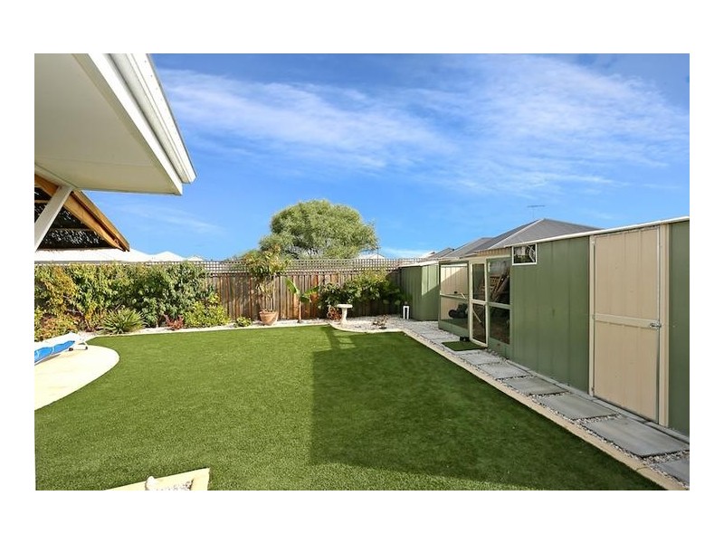 17 Karon Vista, Halls Head WA 6210